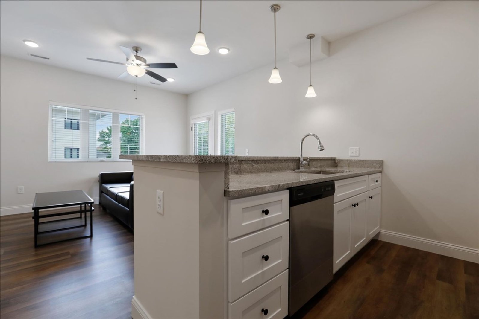 The Balcony at 318 State Street — apartment listing photo 6